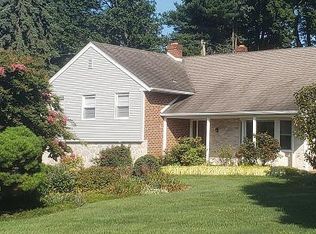 2040 Robert Rd, Jenkintown, PA 19046