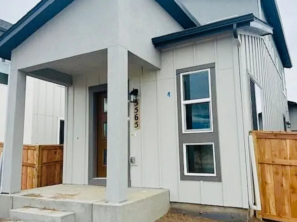 3565 Greenways Main Blvd
