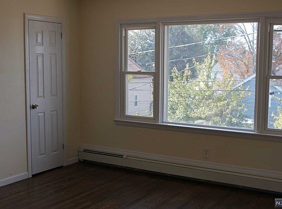 3rd image of 44 Memphis Ave #2