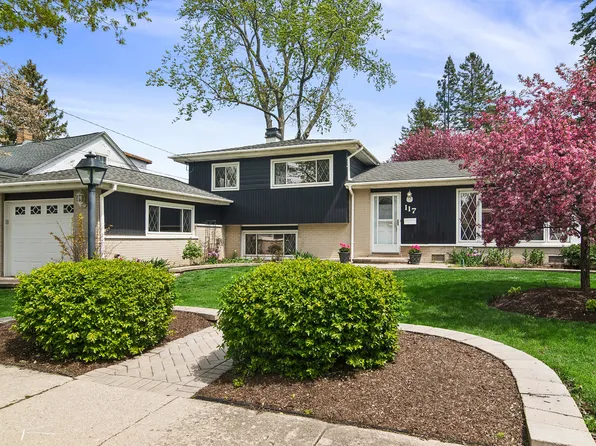 117 N Maple St, Palatine, IL 60067