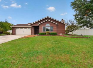 210 Knoll Ridge Blvd, Kendallville, IN 46755