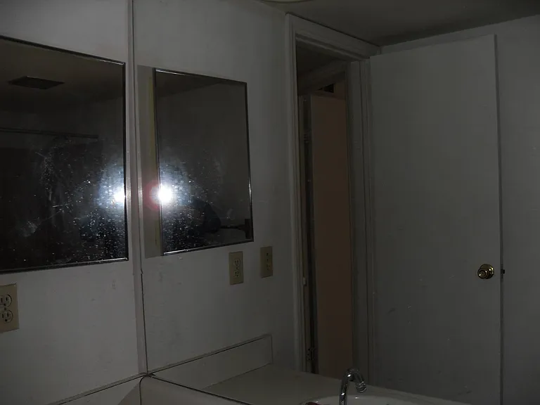 4855 Moreland Dr W — Photo 22
