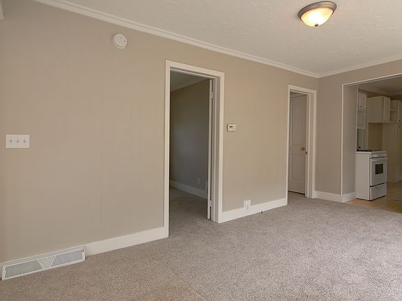 5th image of 1014 Boston St SE