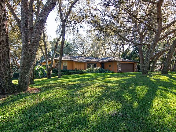 5th image of 9901 Fairway Cir