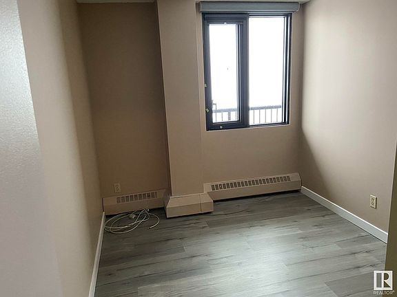 5th image of 10145 109th St NW #1110