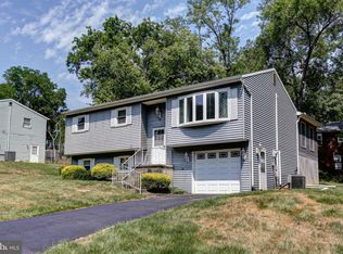 45 White Oak Ln, Etters, PA