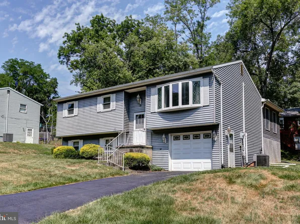 45 White Oak Ln, Etters, PA 17319