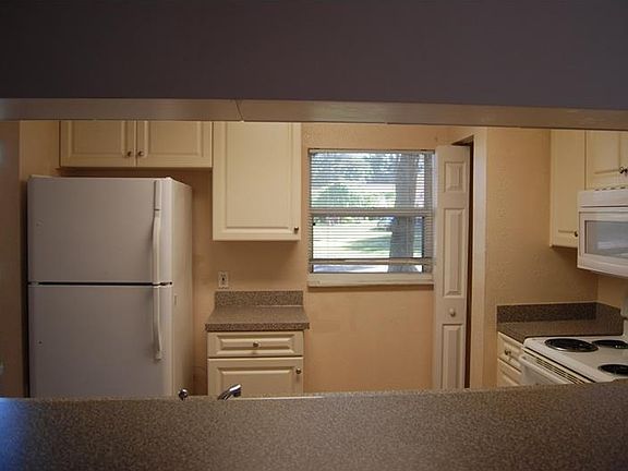 5th image of 4537 Ballentine Ct