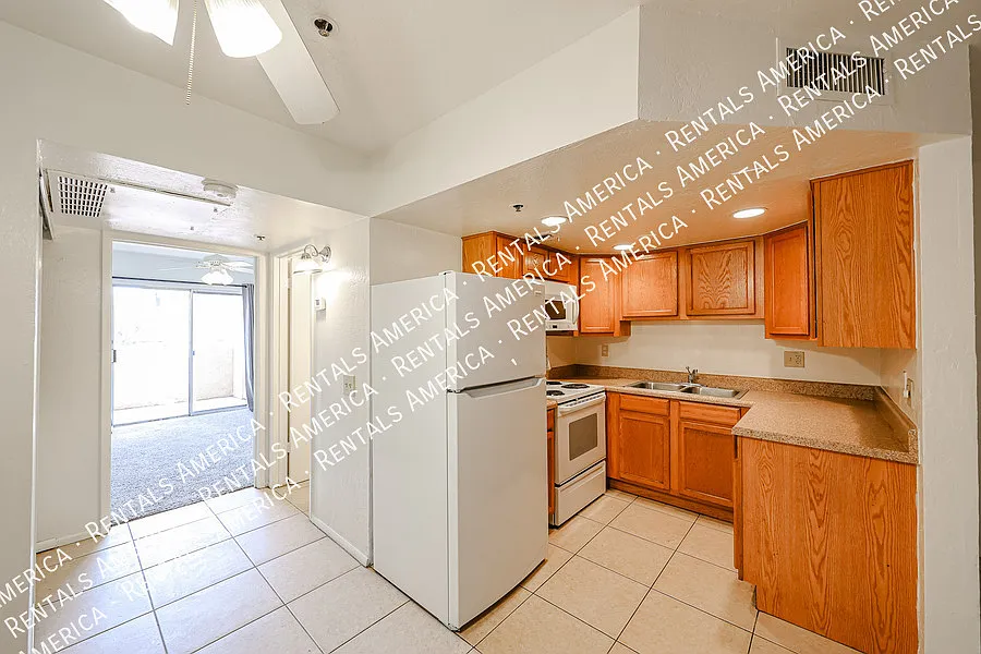 1 bed, 560 sqft, $1,150 — Photo 1