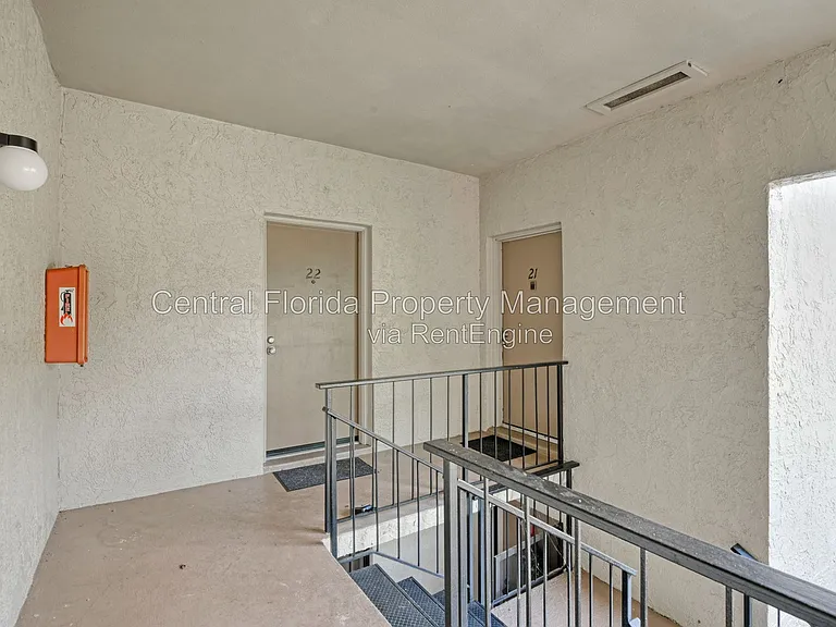 3282 S Semoran Blvd #22 — Photo 2