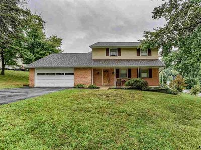 2135 Eden Rd, York, PA, 17406