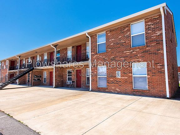 3rd image of 3277 Chinquapin Ln