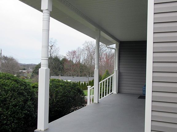 3rd image of 119 Hills Ave