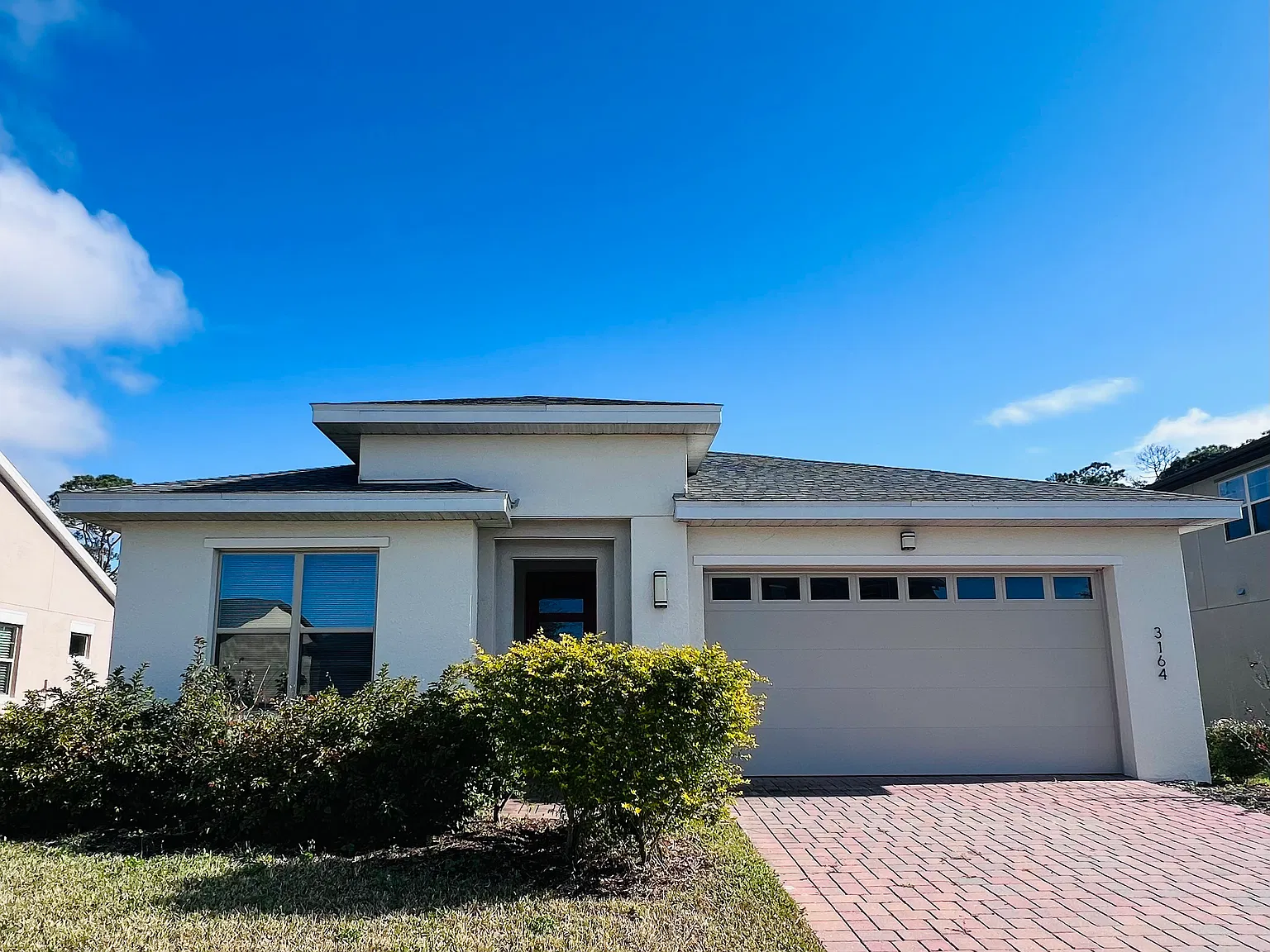 4 bed, 2200 sqft, $2,400 — Photo 1