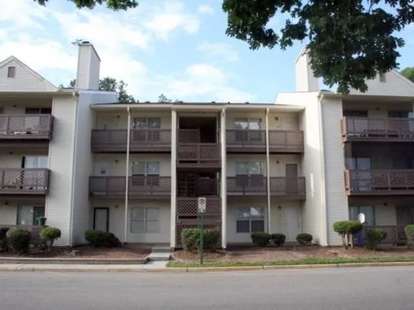 510 Thorncliff Dr APT 104, Newport News, VA 23608