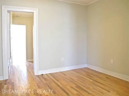 Rented by Dream Space Realty | media 19
