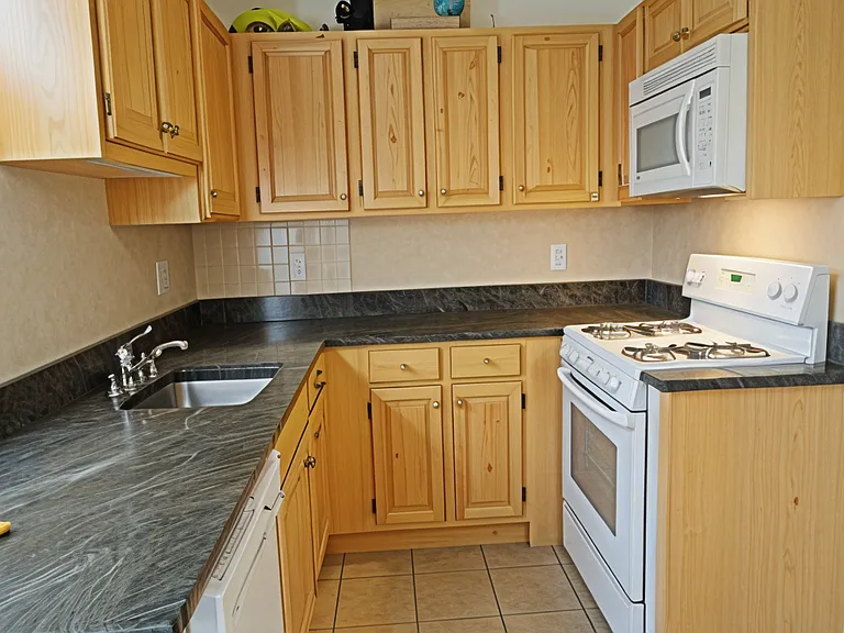 90 Westland Ave #203 — Photo 2