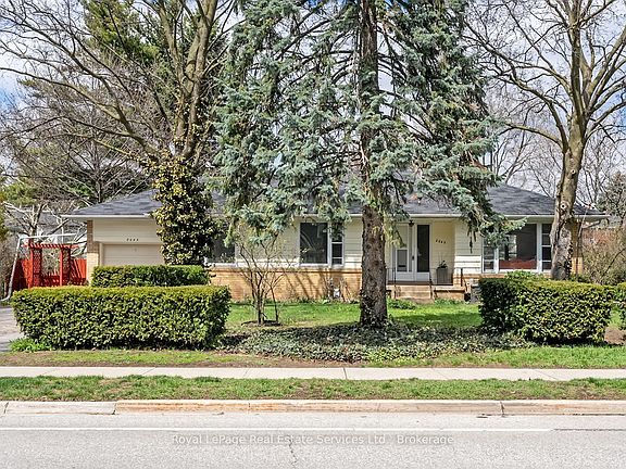 2nd image of 2043 Devon Rd