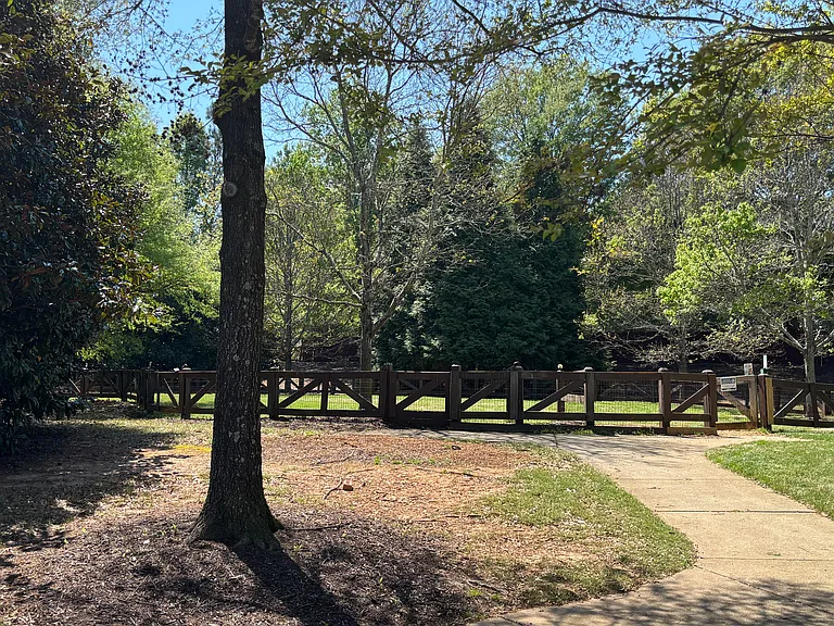 5112 Sherwood Way — Photo 36