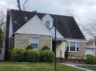25-34 Southern Dr, Fair Lawn, NJ 07410