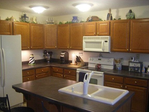 4th image of 1429 Eagle Pass Dr