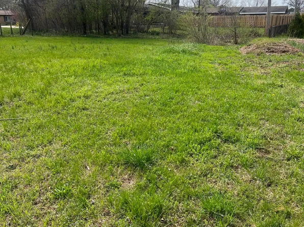 1928 Ogden Ave, Benton Harbor, MI 49022
