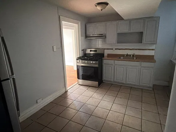 164 Thorne St #B1e, Jersey City, NJ 07307