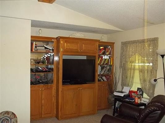 3rd image of 412 County Road 3784