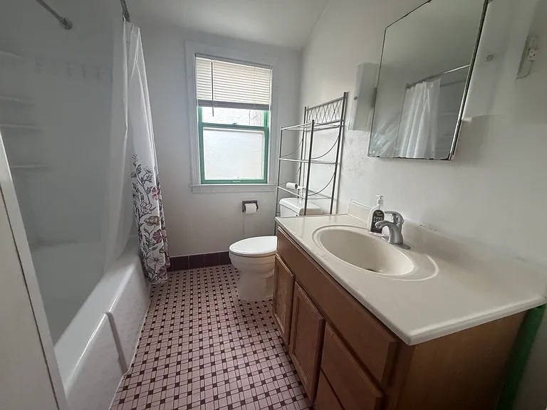 3119 S 43rd St #B — Photo 6