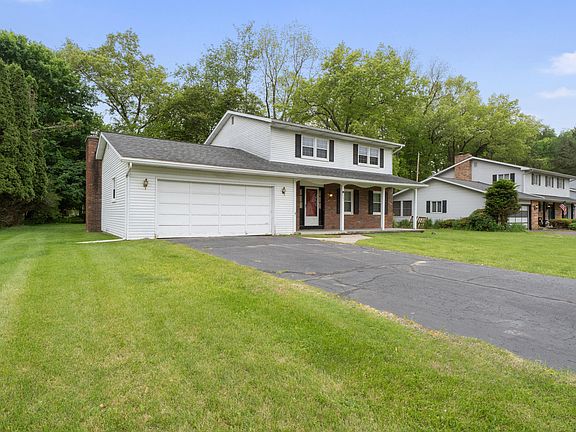 2nd image of 1741 Lochmoor Blvd