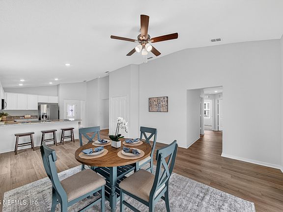 3rd image of 6855 MYRTLE OAK Road