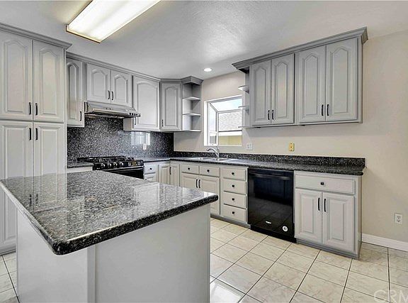 4th image of 21232 Doble Ave
