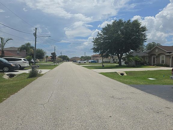4th image of 339 Drum Ct