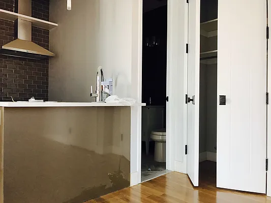 Rented by Nooklyn NYC LLC | media 40