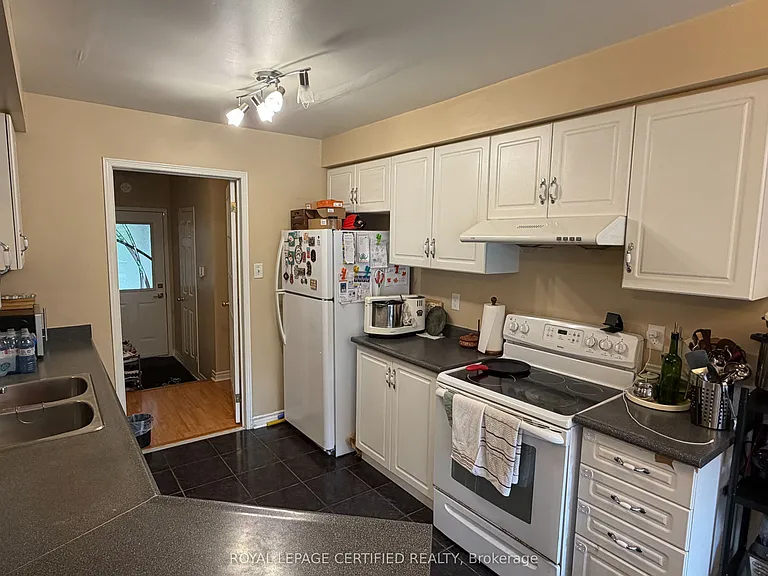 3300 Carabella Way — Photo 4