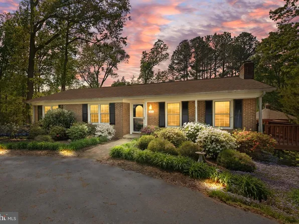 300 Braehead Dr, Fredericksburg, VA 22401