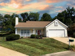 4455 Meadowgreen Estates Dr, Saint Louis, MO 63129