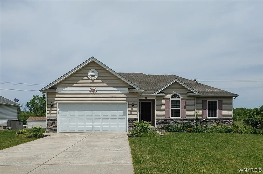 3 bed, 2.0 bath, 1581 sqft, $3,500 — Photo 1