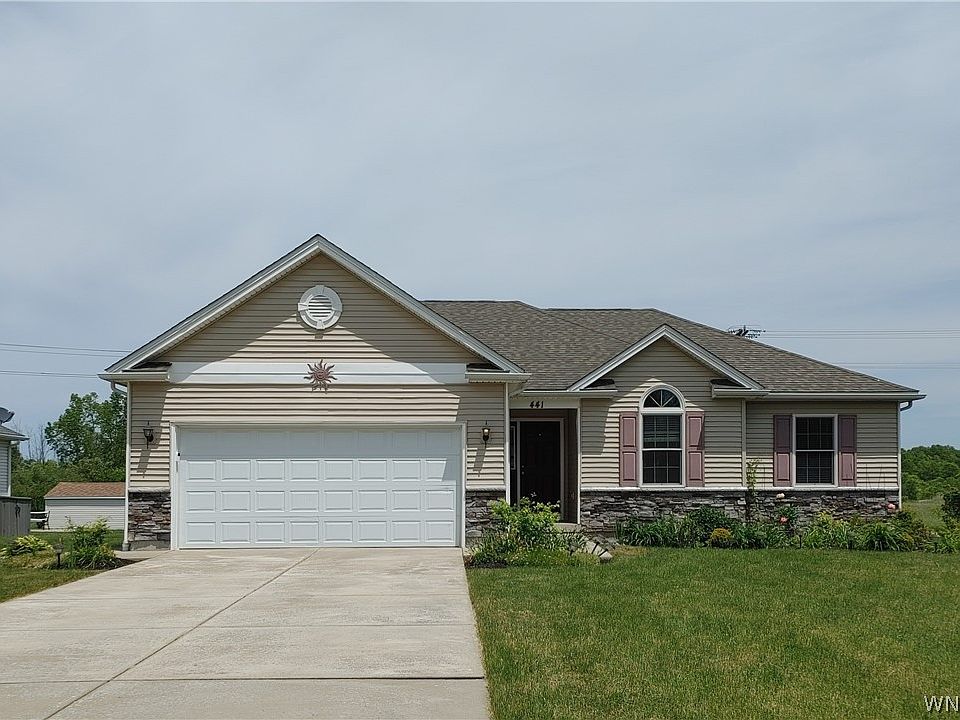 1st image of 441 Riverwalk Dr