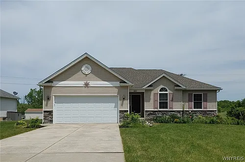 441 Riverwalk Dr Photo 1