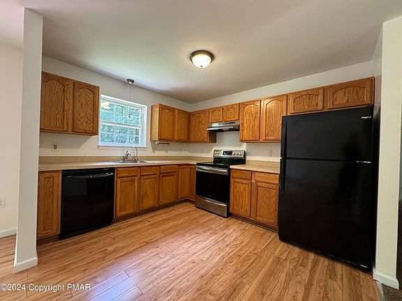 4th image of 1130 Willow Creek Dr