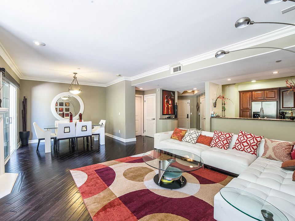 1st image of 4237 N Longridge Ave #103