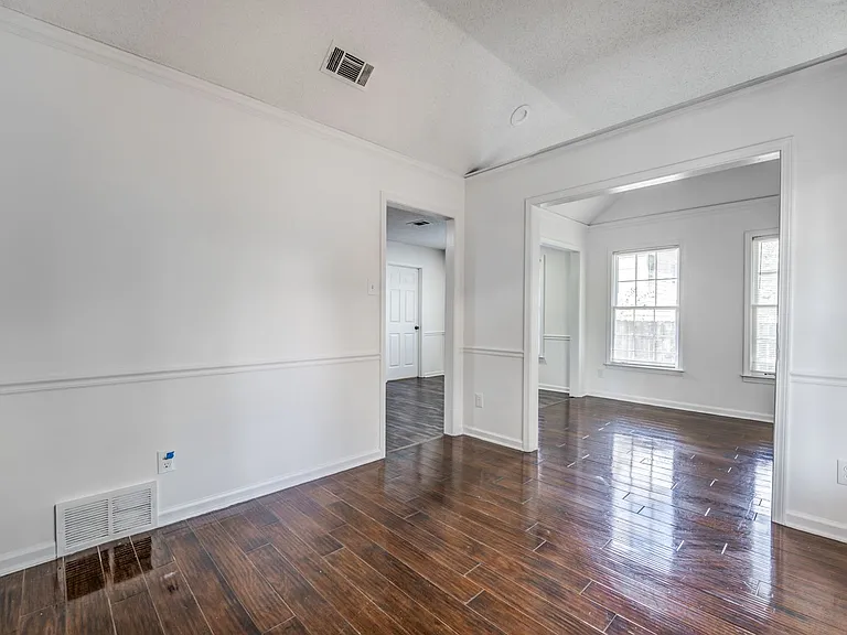 8483 Timber Creek Dr — Photo 20