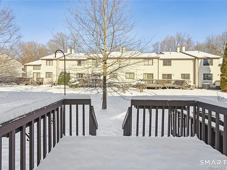 17 Oak Forest Dr #2 — Photo 36