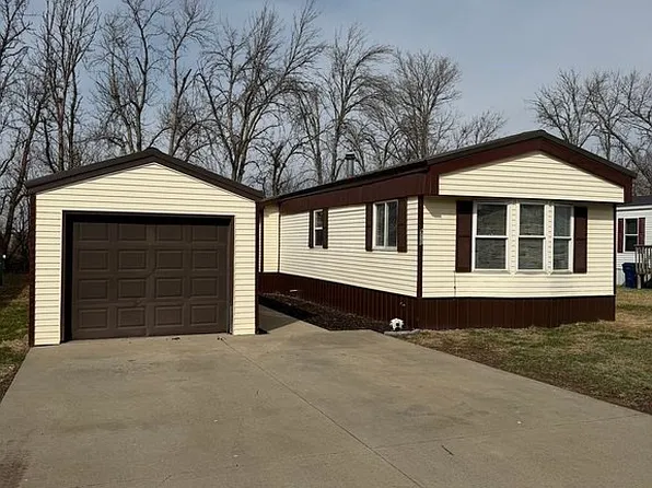 911 N Hickory Ln, Canton, SD 57013