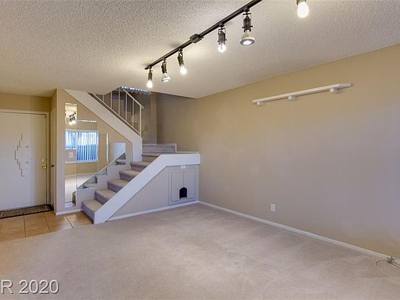 5th image of 4375 Spencer St #0