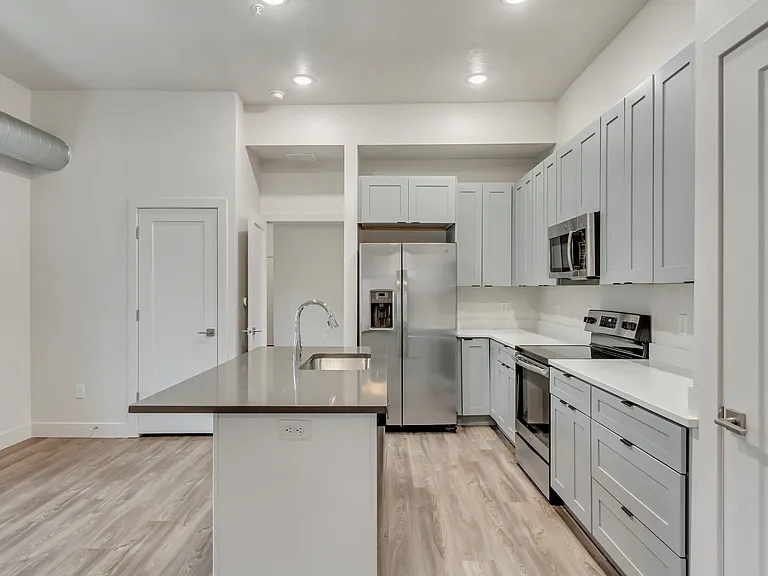 606 W North Temple St #105 — Photo 2