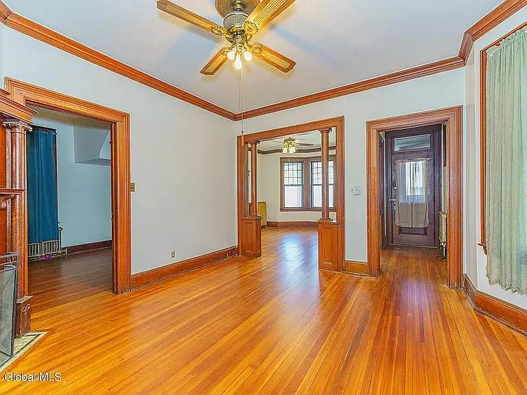 458 Hamilton St — Photo 4