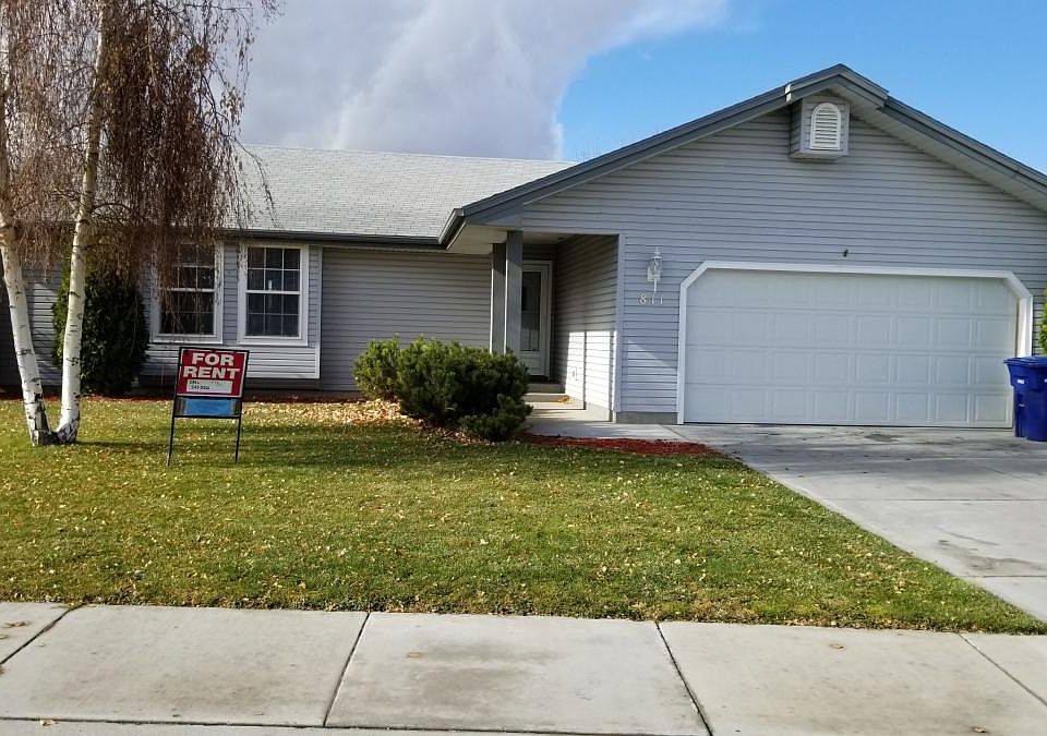 2nd image of 811 Oleary Way