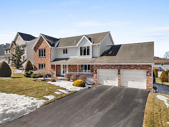 3rd image of 162 Gatewood Blvd